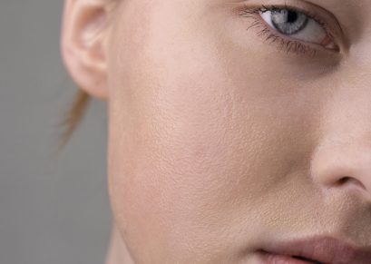close-up-portrait-woman-with-hydrated-skin